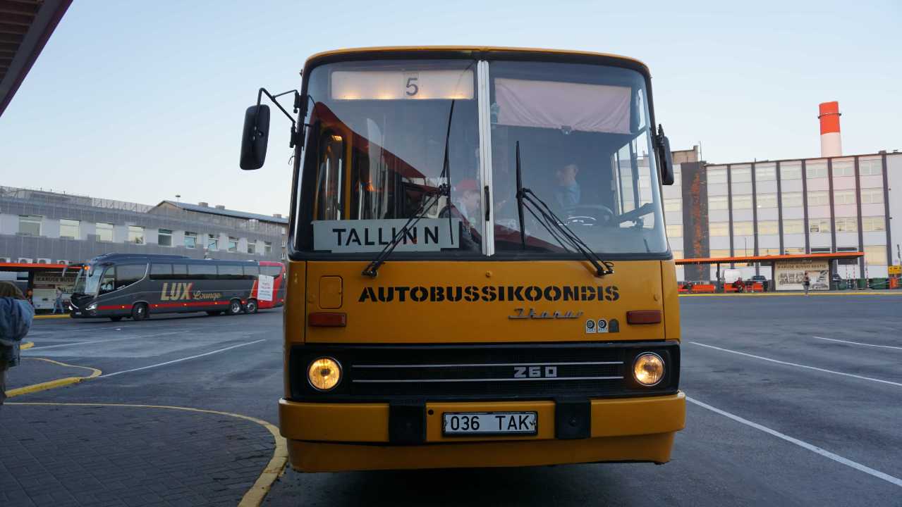 ikarus260-front