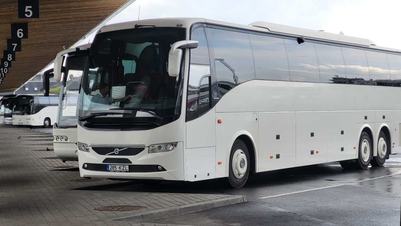 volvo9700c-outside